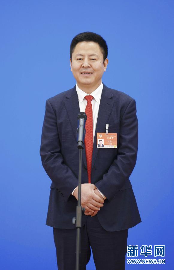 你的“命”，在我“心”上——兩次走上“委員通道”的敖虎山委員