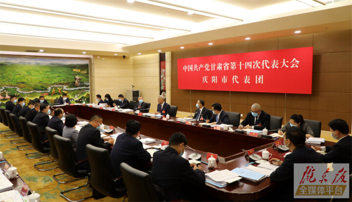 尹弘?yún)⒓討c陽(yáng)市代表團(tuán)討論時(shí)強(qiáng)調(diào)：緊盯“六新”目標(biāo)抓落實(shí)見行動(dòng)，有力支撐全省經(jīng)濟(jì)社會(huì)高質(zhì)量發(fā)展