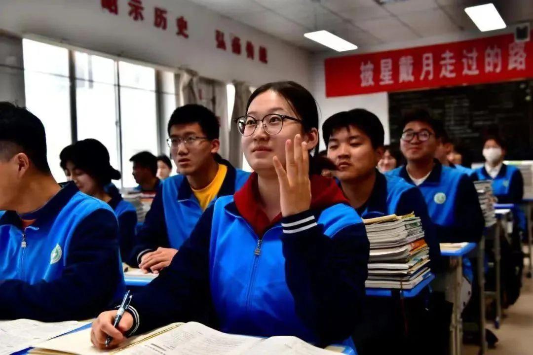 勵志！暖心！寧縣二中“高位截肢”女孩鞏瑜圓夢西北師大